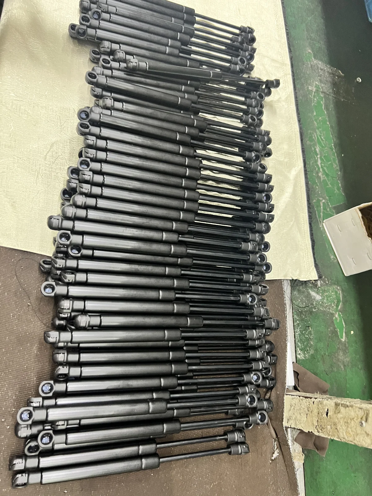 Eyelet ends and finished gas spring assemblies.