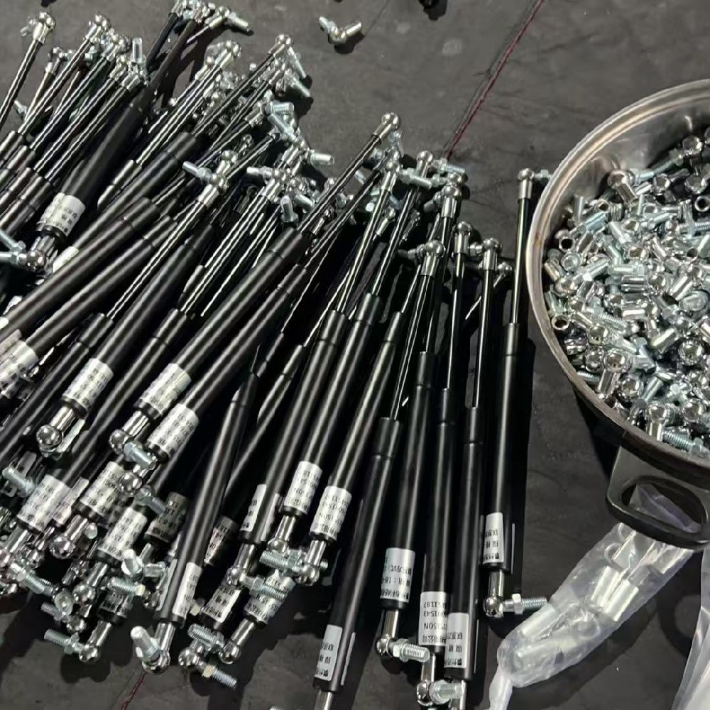 Gas Spring Labels: Avoid Part-Number Mix-Ups in Bulk Orders